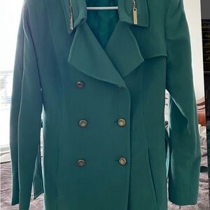 Elegant Green Double-Breasted Women's Coat